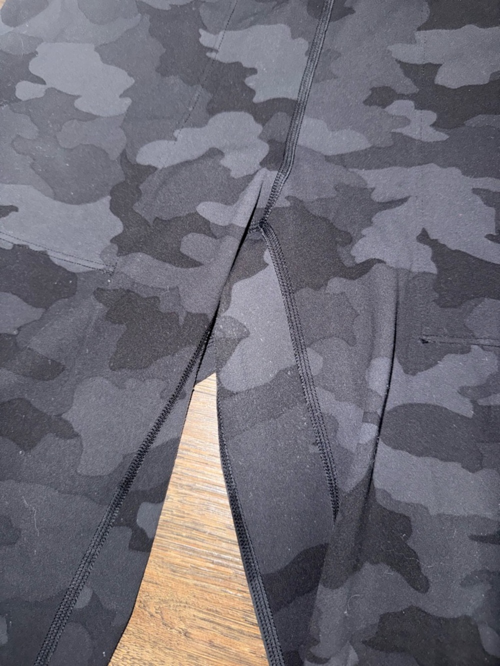 Lululemon Align Jogger Black/Gray Camo Size 6 - Picture 4 of 6